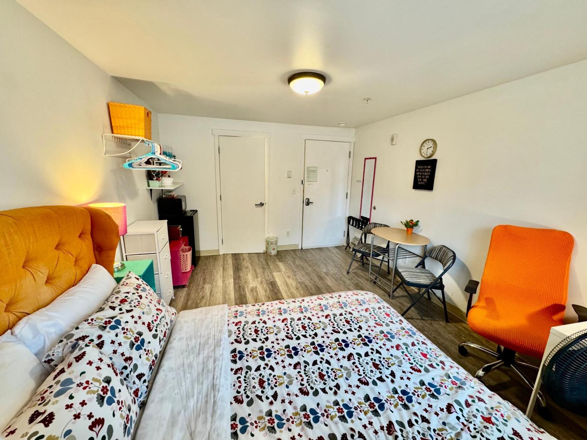 Micro Studio Apartment In University District- 10 Mins Walk To University Of Wa Seattle Exterior photo