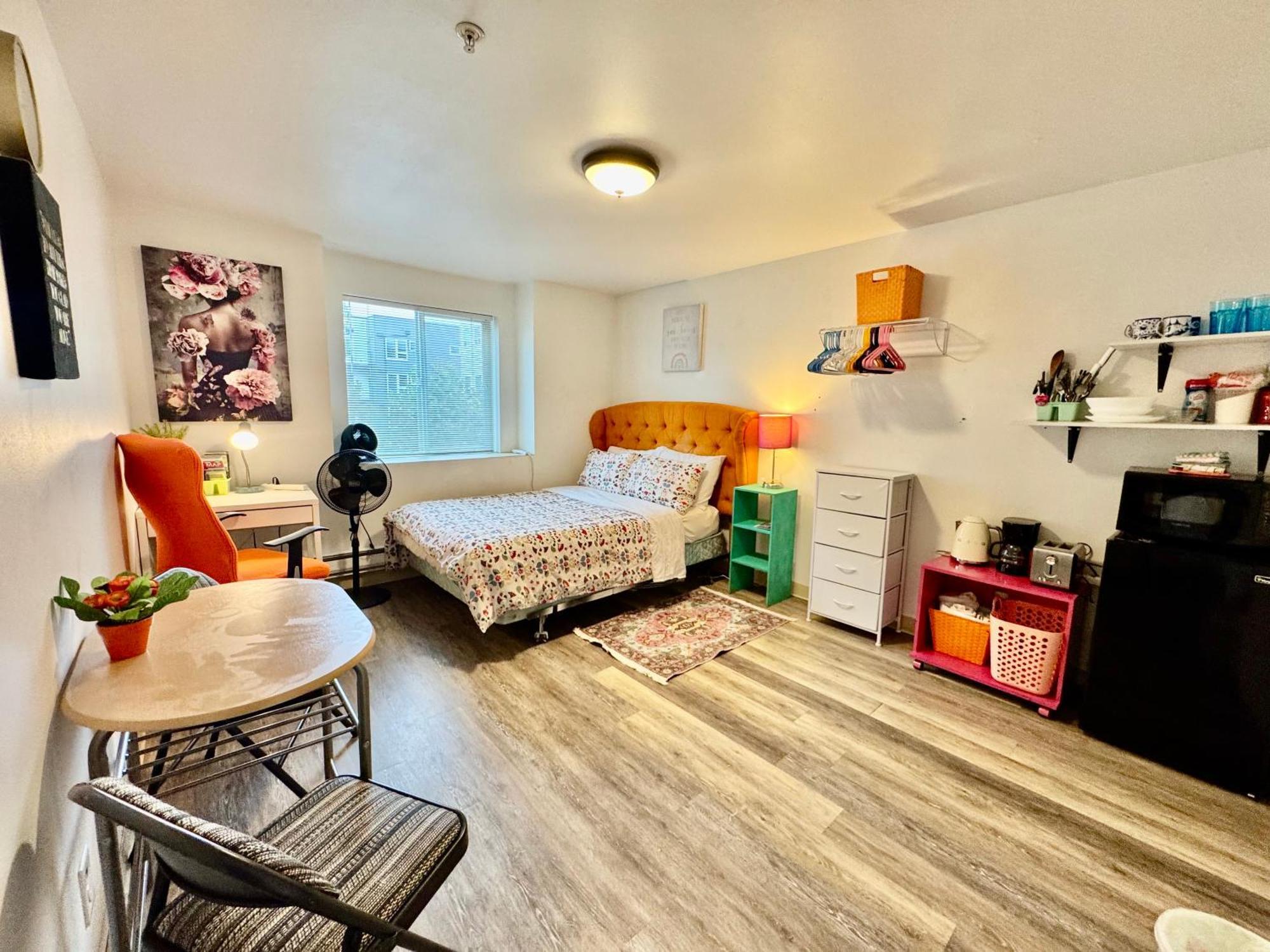 Micro Studio Apartment In University District- 10 Mins Walk To University Of Wa Seattle Exterior photo