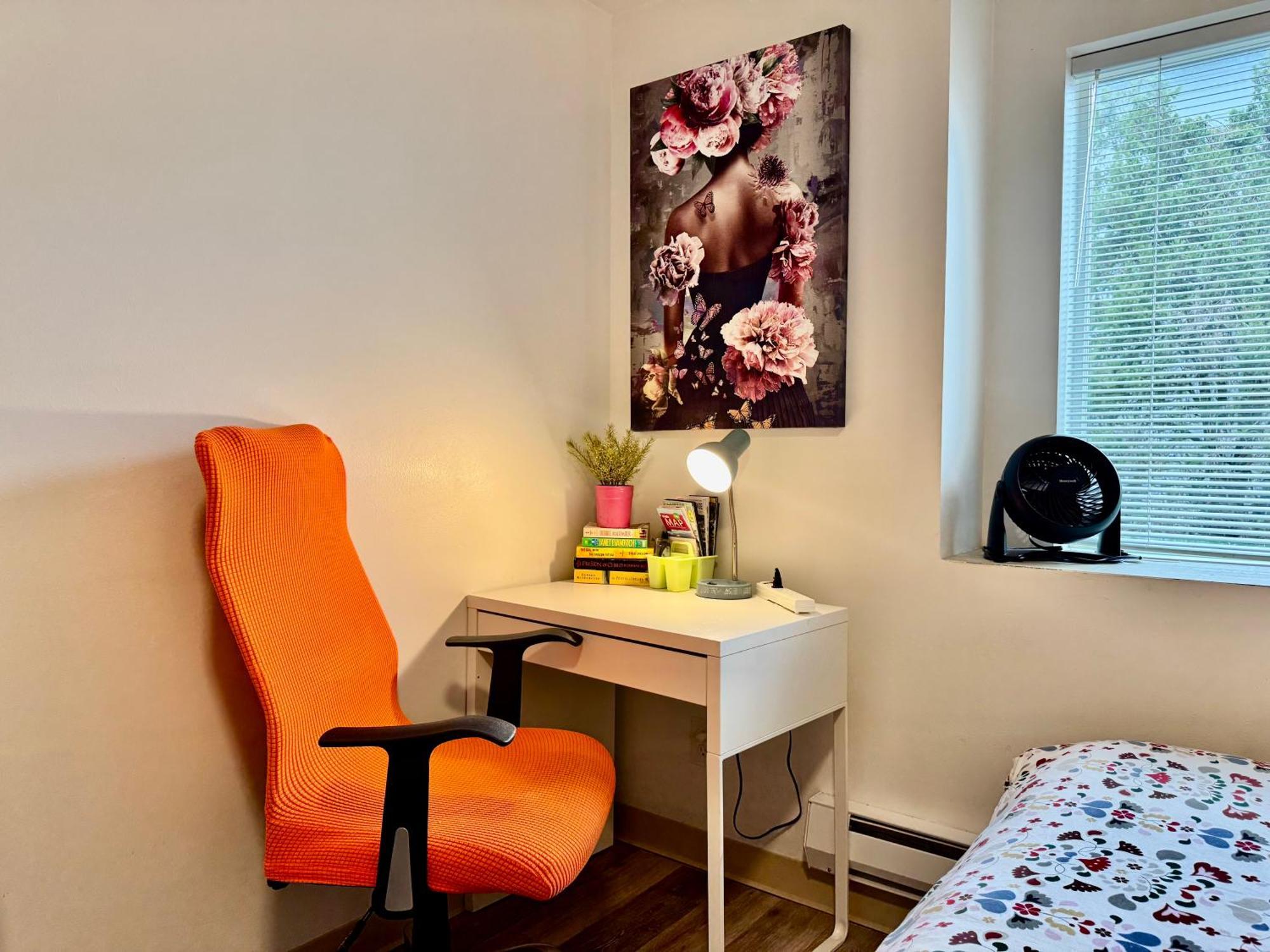 Micro Studio Apartment In University District- 10 Mins Walk To University Of Wa Seattle Exterior photo